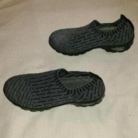 Gray/black knit pull on sneakers - Picture 6 of 10